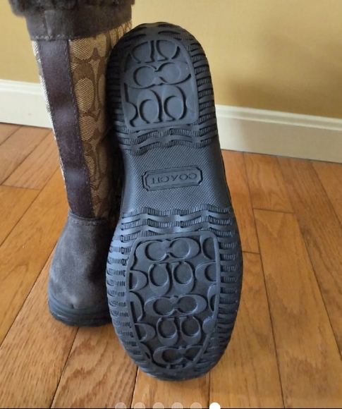 Coach Sherman Signature "C" Suede Boots NWT - Picture 6 of 6